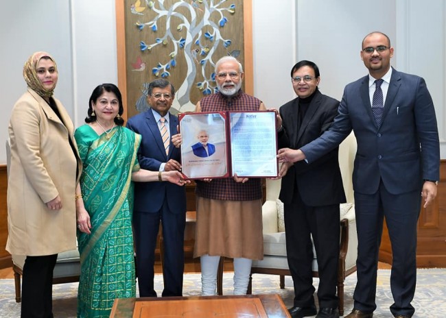 Professor Sheth receiving recognition